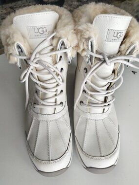 UGG Adirondack Boot III Bright White
